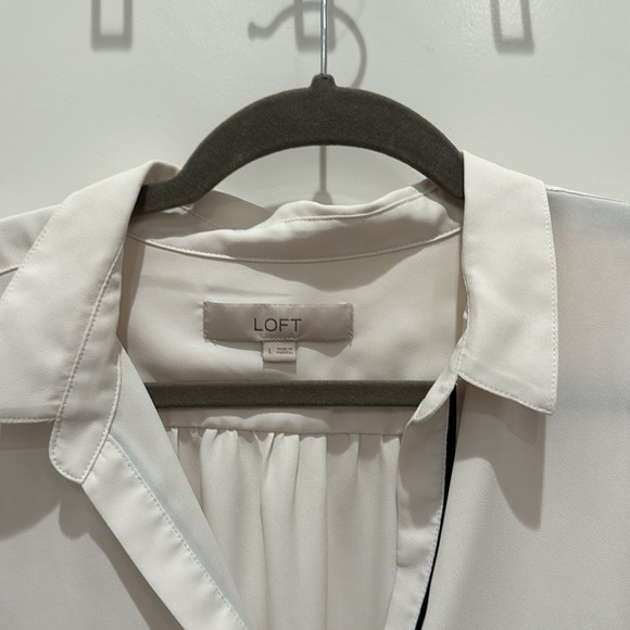 Size L Loft Blouse - Picture 3 of 6